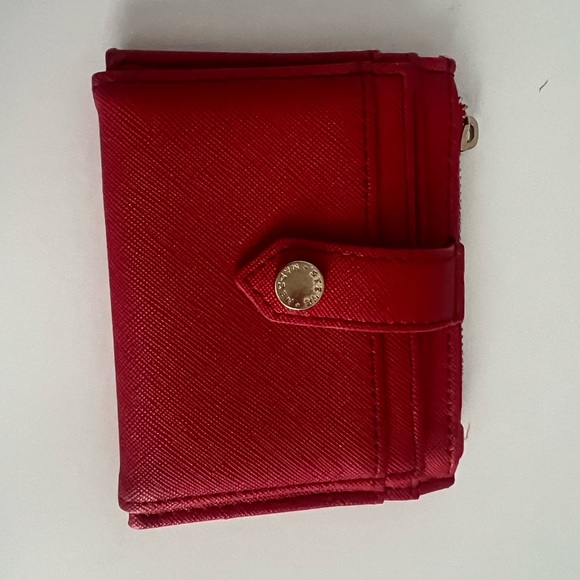 Steve Madden Red Card Wallet - Picture 3 of 3